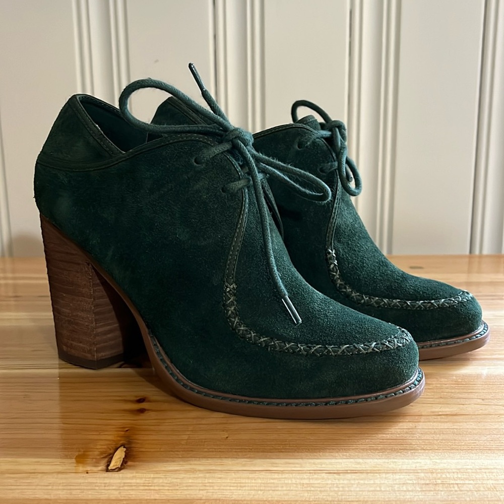 Green suede Kelsi Dagger block heels
